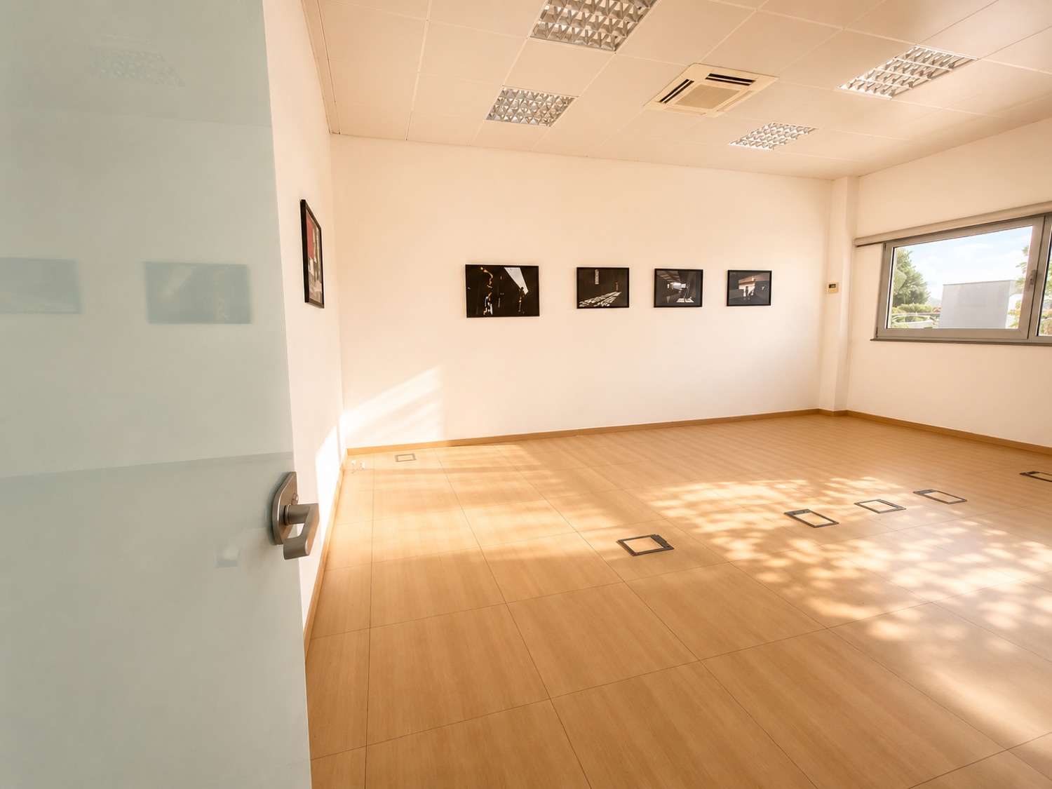 Exposição de fotografia de Gil Ribeiro no Edifício Orange
